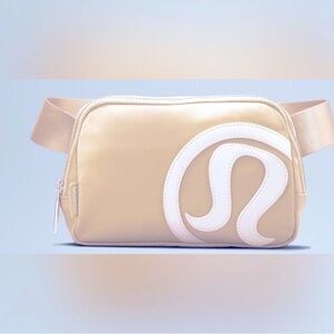 NWT Lululemon Everywhere Belt Bag Limited Edition Trench/ White Opal Athletic
